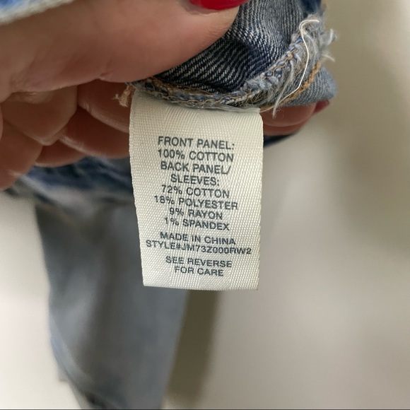 Mudd Acid Washed Distressed Denim Jacket. Size Large. Juniors - Picture 7 of 7